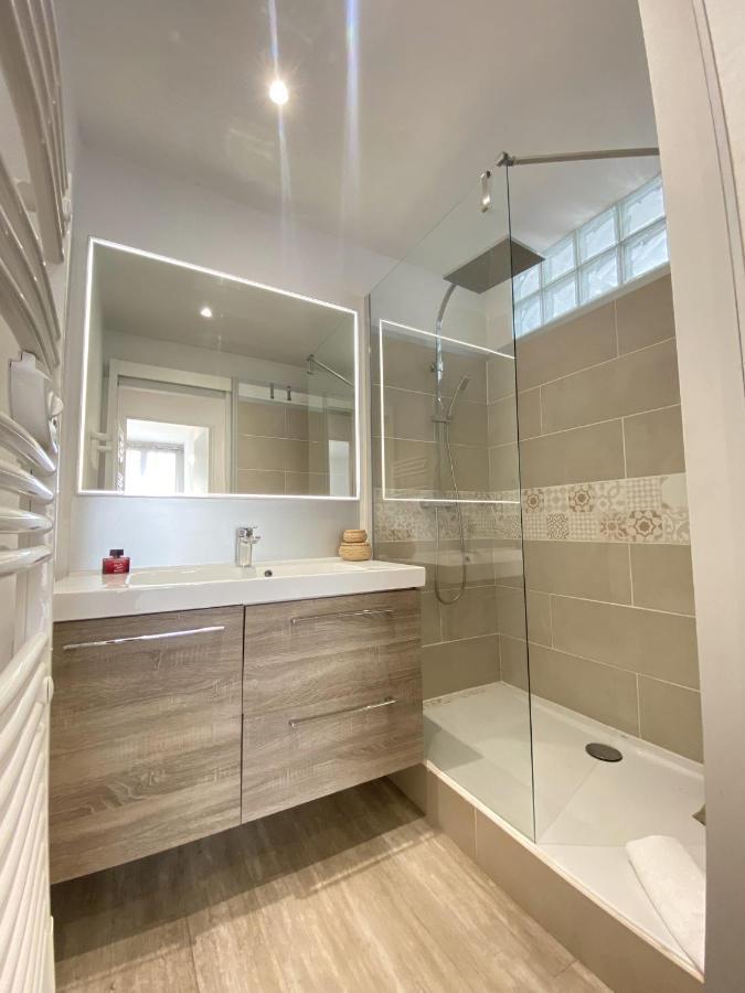 T3 Appartement Dans Residence - Parking - Balcon - Wifi - Clim Ла Валет-дю-Вар Екстериор снимка